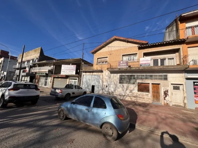 Casas, chalets en Venta — Av. Gonzales Chaves 341