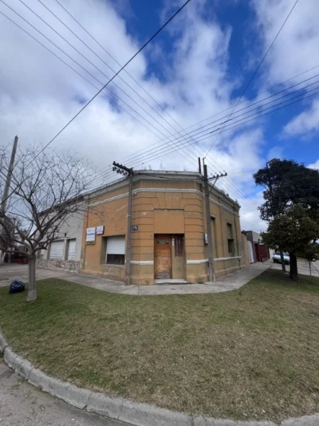Casas, chalets en Venta — C. 19 302