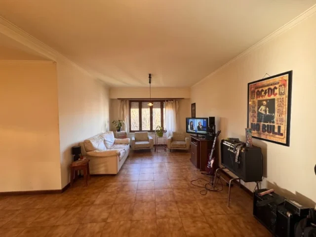 Departamentos, pisos y semipisos en Venta — Av. del Valle 473