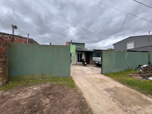 Casas, chalets en Venta — C. 11 1161