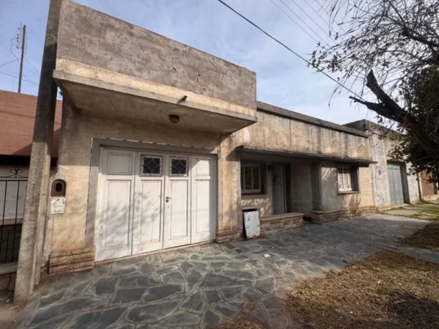 Casas, chalets en Venta — C. 14 890