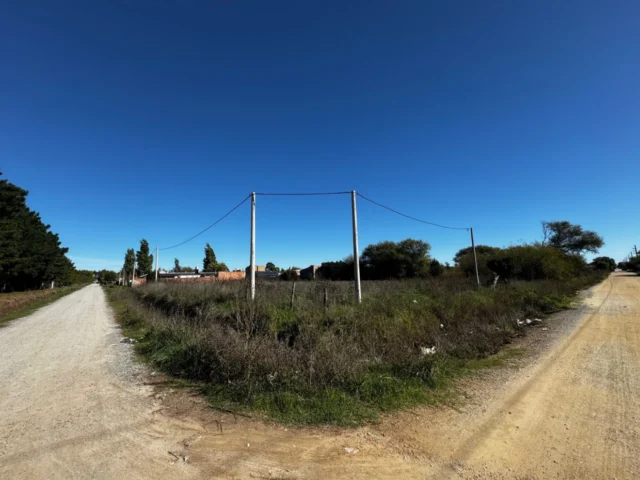 Lotes y terrenos en Venta — C. 36 238