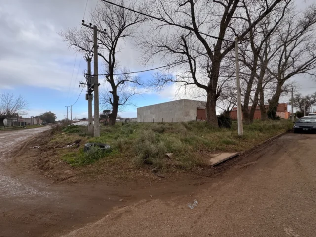 Lotes y terrenos en Venta — Av. 39 269