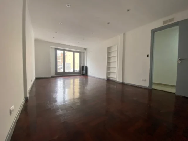 Departamentos, pisos y semipisos en Venta — Rivadavia 2639