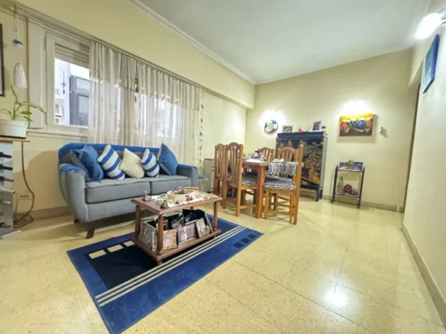 Departamentos, pisos y semipisos en Venta — Av. Colon 2256