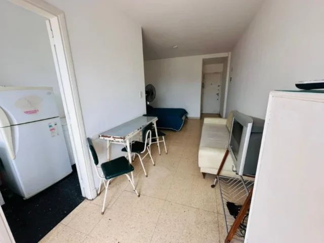 Departamentos, pisos y semipisos en Venta — Av. Colon 1900