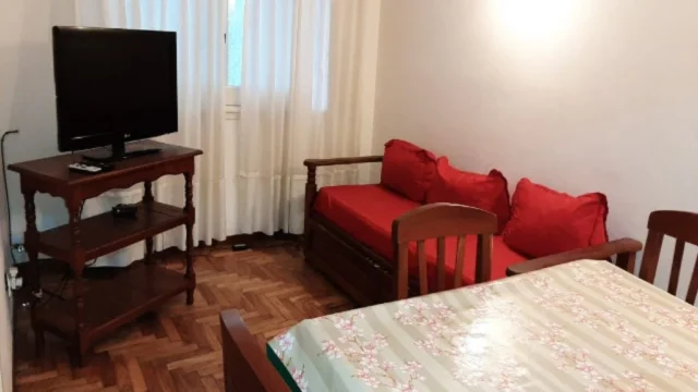 Departamentos, pisos y semipisos en Alquiler por Día — AV. COLON 1700