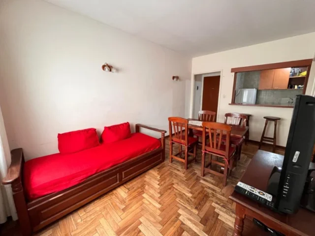 Departamentos, pisos y semipisos en Alquiler Temporario — Av. Colon 1700