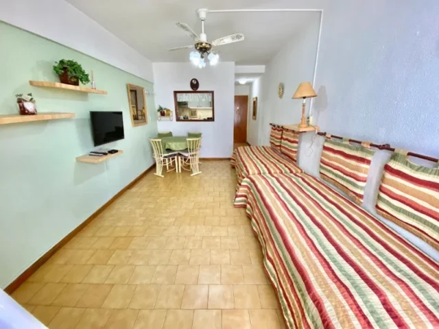 Departamentos, pisos y semipisos en Alquiler Temporario — AV. COLON 1300