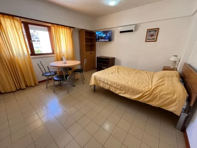 Departamentos, pisos y semipisos en Alquiler Temporario — Lamadrid 2351