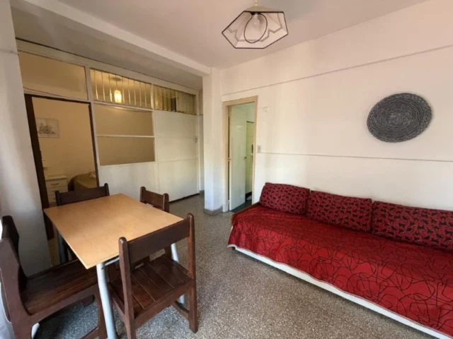 Departamentos, pisos y semipisos en Alquiler Temporario — Tucuman 2400