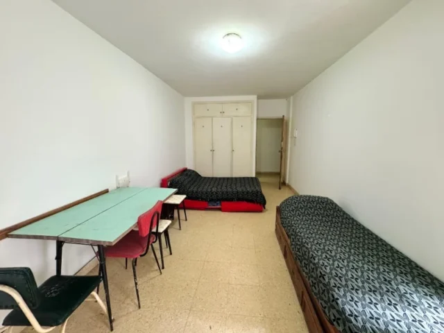 Departamentos, pisos y semipisos en Venta — Av. Colon 1800