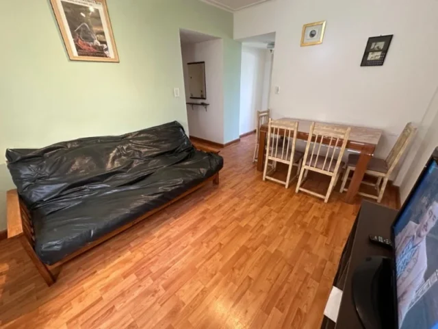Departamentos, pisos y semipisos en Alquiler Temporario — Alsina 2500