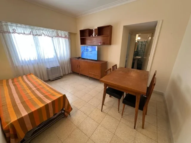 Departamentos, pisos y semipisos en Alquiler Temporario — Av. Colon 1700