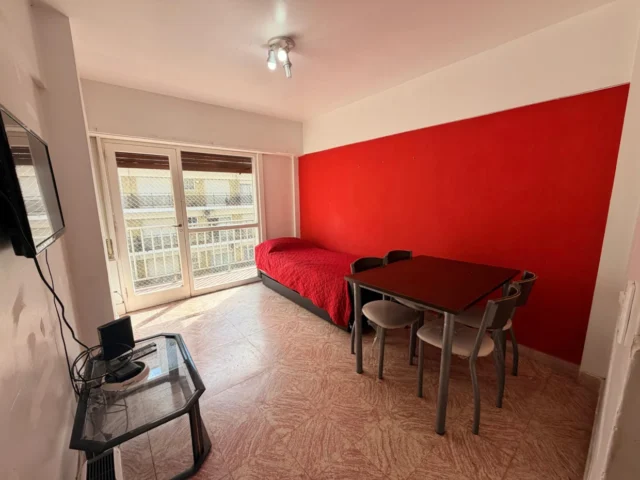Departamentos, pisos y semipisos en Alquiler — Arenales 2400