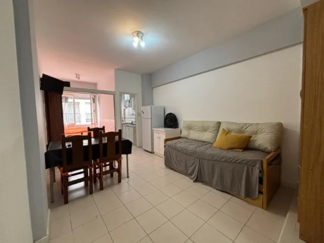 Departamentos, pisos y semipisos en Venta — Moreno 2245