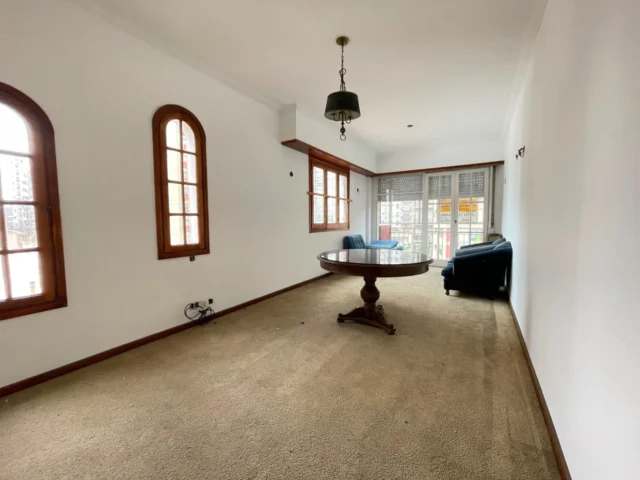 Departamentos, pisos y semipisos en Venta — Av. Pedro Luro 2405