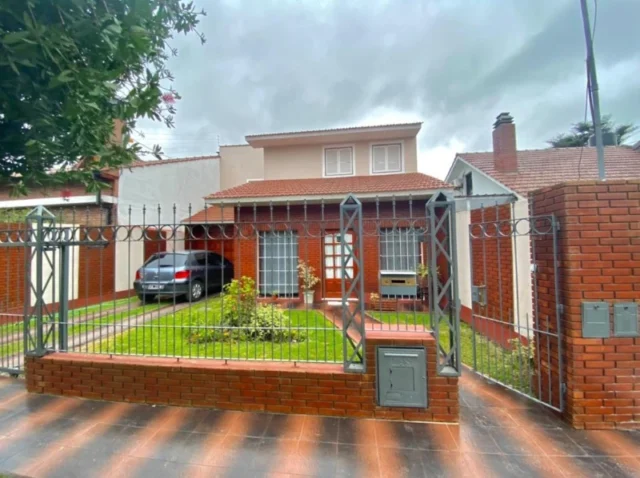 Casas, chalets en Venta — Aguirre 5755