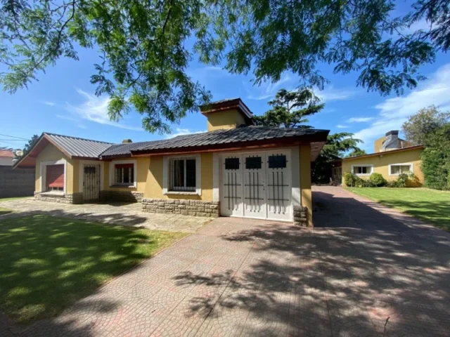 Casas, chalets en Venta — aragon 8277