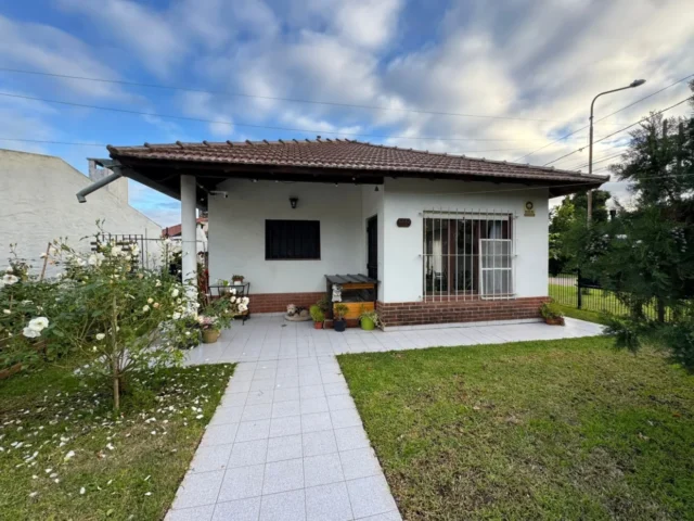 Casas, chalets en Venta — daprotis 6482