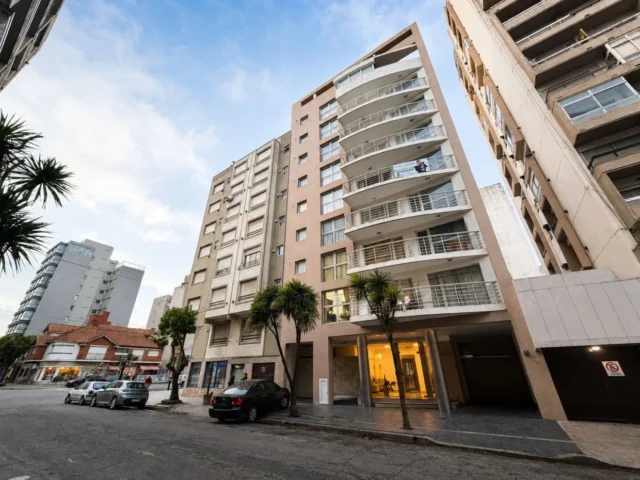 Departamentos, pisos y semipisos en Alquiler — Chacabuco 3200