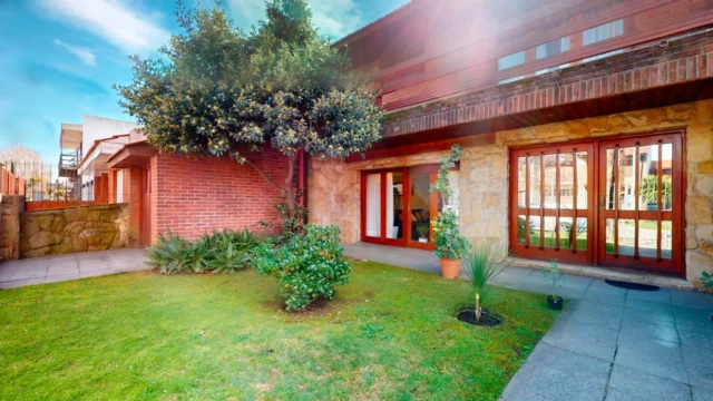 Casas, chalets en Venta — Concepcion Arenal 4953