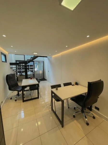 Locales en Venta — Diag. Alberdi 2300