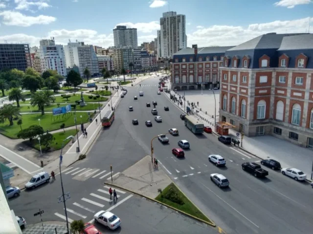 Departamentos, pisos y semipisos en Alquiler para Estudiantes — Bv. Maritimo 2400