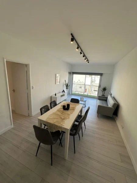 Departamentos, pisos y semipisos en Venta — San Martin 2200