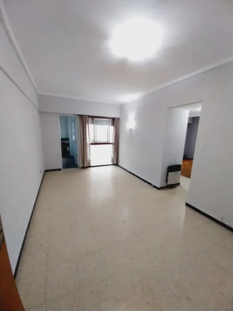 Departamentos, pisos y semipisos en Alquiler — Bv. Maritimo 2400