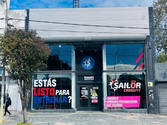Locales en Alquiler — Av .juan B. Justo 1100
