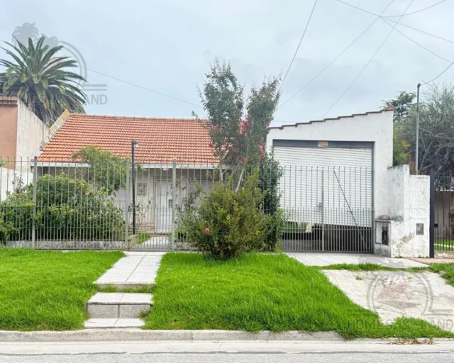 Casas, chalets en Venta — Valencia 6900