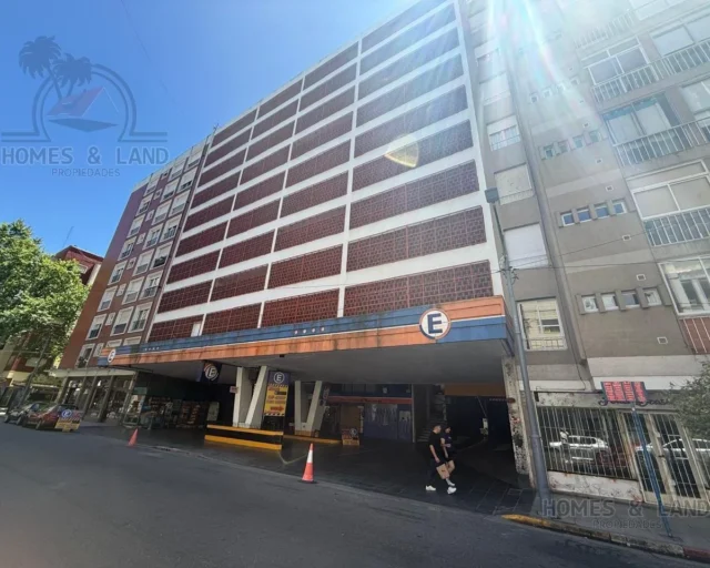 Cocheras y garages en Venta — Bolivar 2400