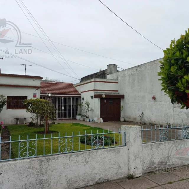 Casas, chalets en Venta — Matheu 4500