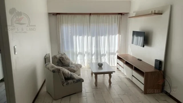 Departamentos, pisos y semipisos en Venta — Luro 2500