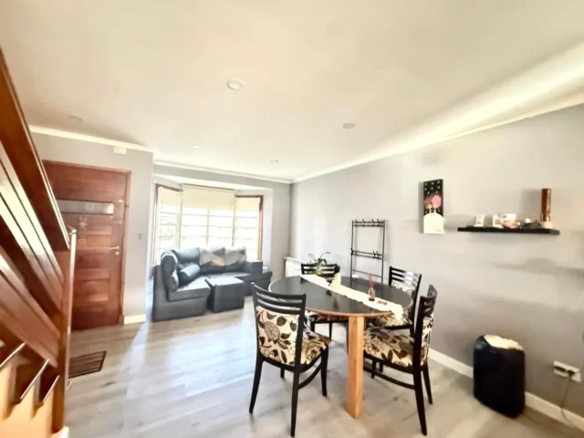 Dúplex en Venta — Misiones 245
