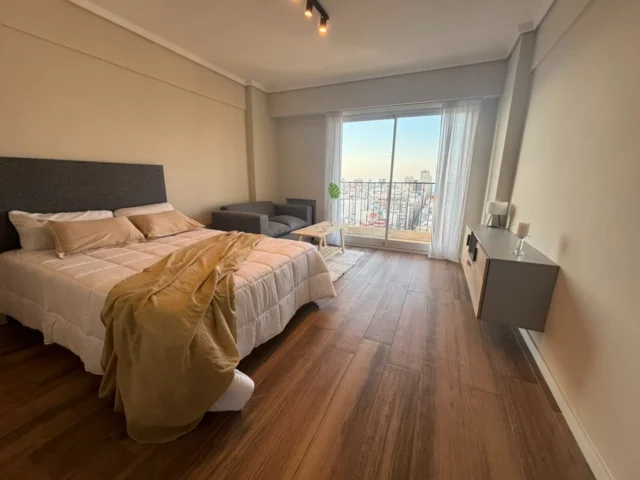 Departamentos, pisos y semipisos en Venta — Corrientes 2432