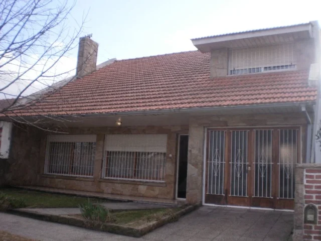 Casas, chalets en Venta — Vucetich 2300