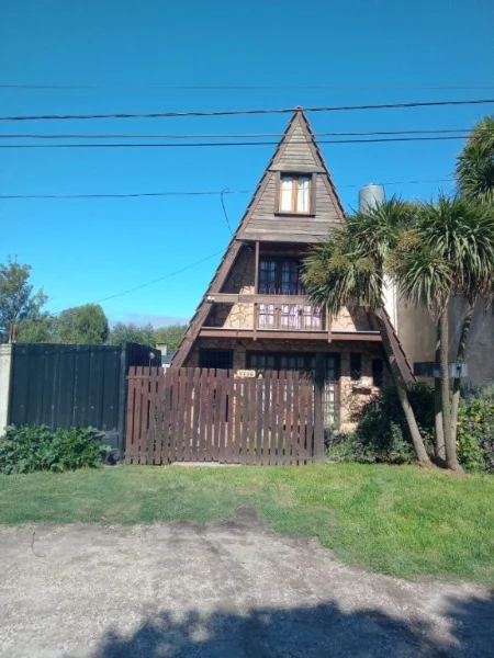 Casas, chalets en Venta — Vucetich 3000