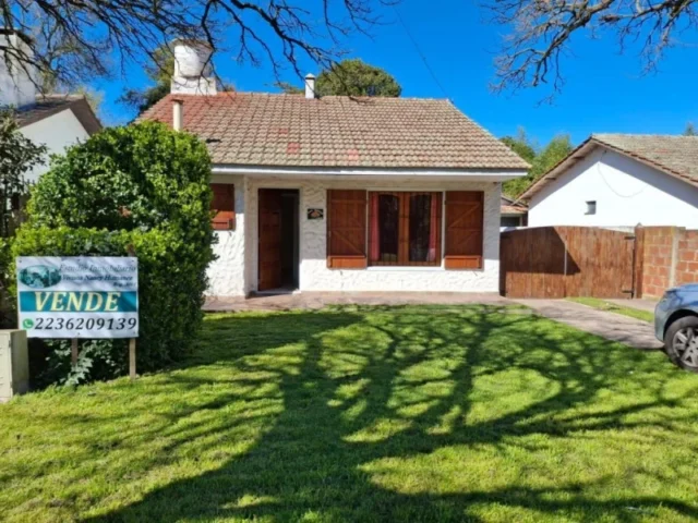 Casas, chalets en Venta — Las rosas al 1200
