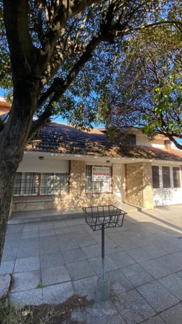 Casas, chalets en Alquiler — Marconi 2680
