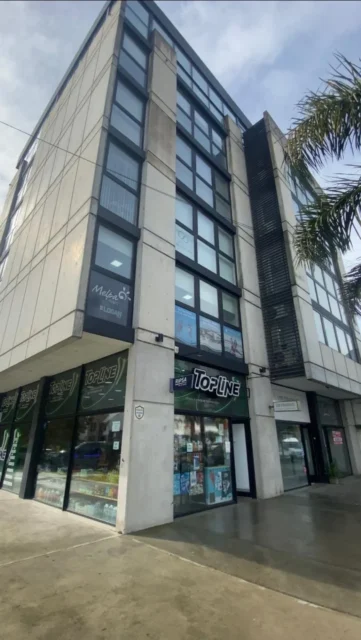 Oficinas en Alquiler — Pedraza 1010