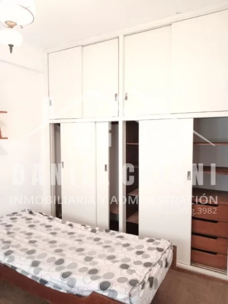 Departamentos, pisos y semipisos en Alquiler — Córdoba 2000