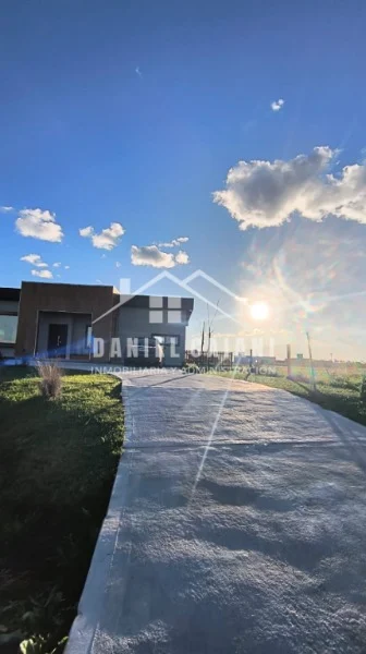 Casas, chalets en Alquiler — santa elena