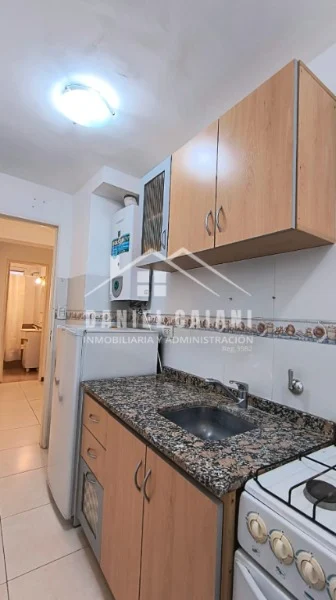 Departamentos, pisos y semipisos en Alquiler — Avenida Independencia 1100