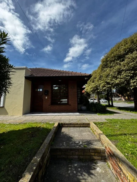 Casas, chalets en Venta — San Jose de Calasanz 800