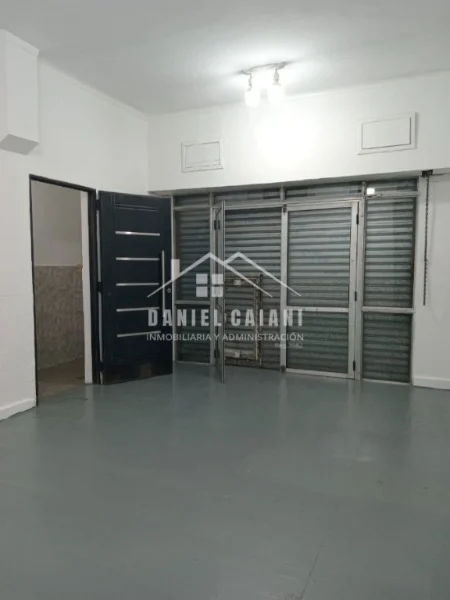 Locales en Alquiler — Avenida Jara 2200