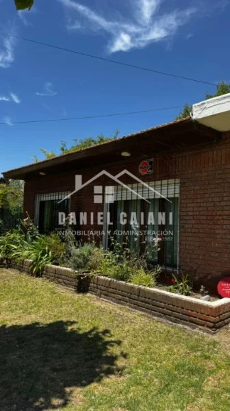 Casas, chalets en Venta — Franco 500