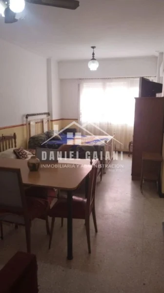 Departamentos, pisos y semipisos en Alquiler — Brown y Las Heras