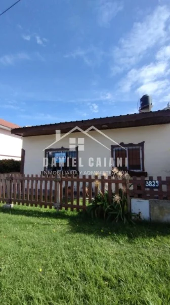 Casas, chalets en Alquiler — Corbeta Uruguay 3800